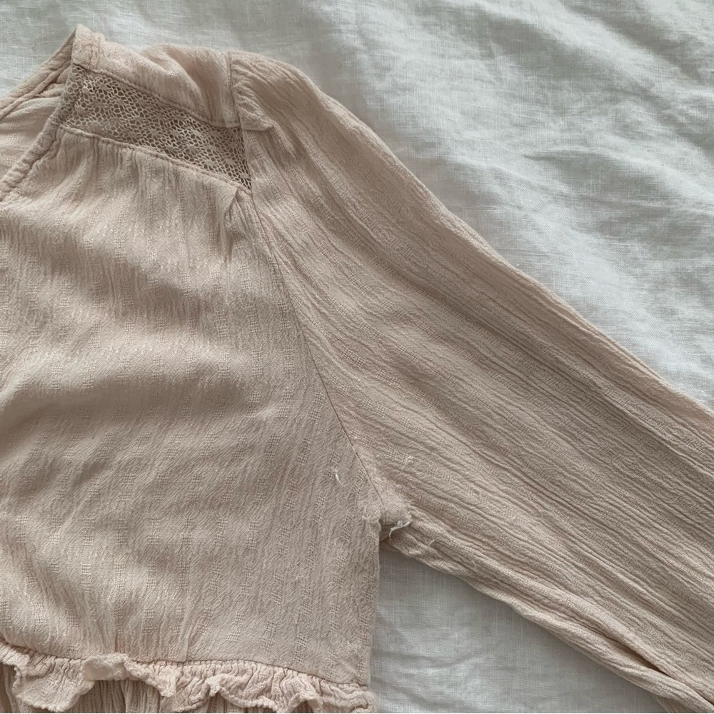 ๐ชด$5/25๐ชด American Eagle Blush Pink Lace V-Neck Peplum Blouse Top Small - Picture 13 of 15